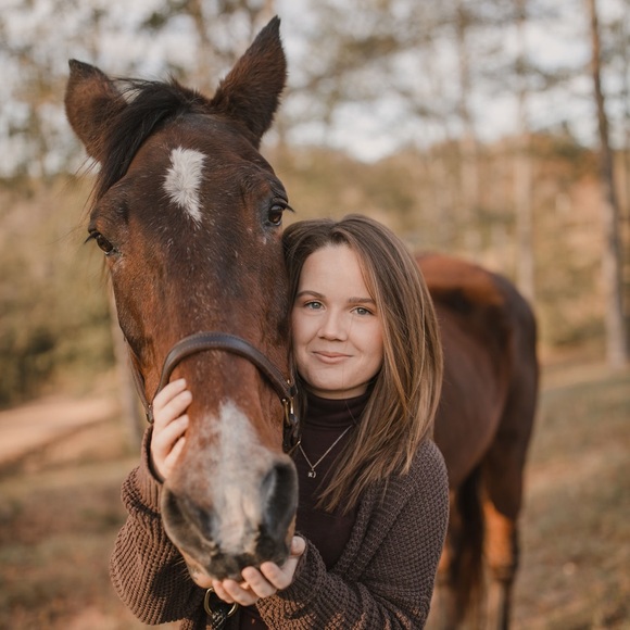 Profile Picture of Kayli Chadwick (@kaylicasandra) on Poshmark