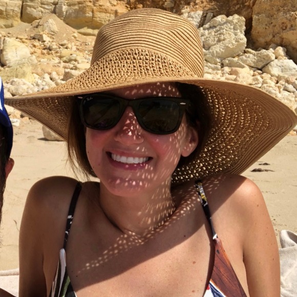 Profile Picture of Amanda Cassatta (@amandacassatta) on Poshmark