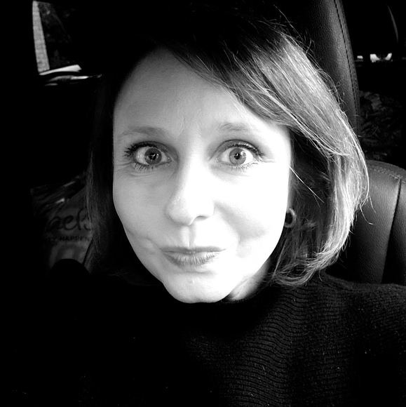 Profile Picture of Nancy Bendinger (@fancynancyau) on Poshmark