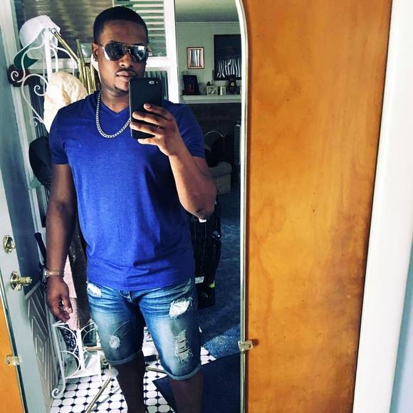 Profile Picture of Eric Coleman (@et_cole) on Poshmark