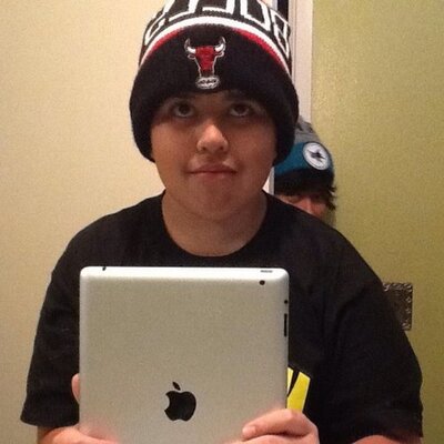 Profile Picture of Raymond Becerra (@@BecerraChava) on Twitter