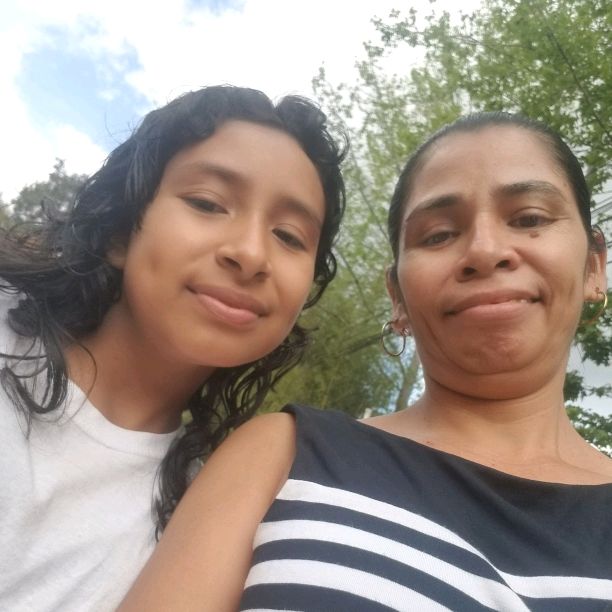 Profile Picture of Dina Claros (@dinaclaros725) on Tiktok