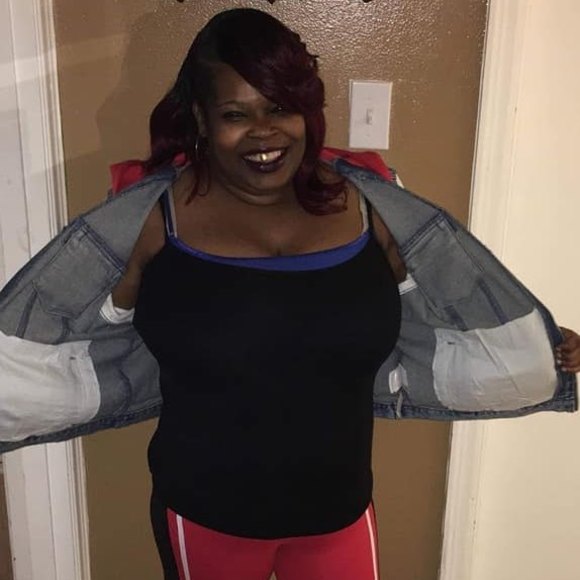 Profile Picture of Cassandra Hinkle-cannon (@cassandrahin) on Poshmark