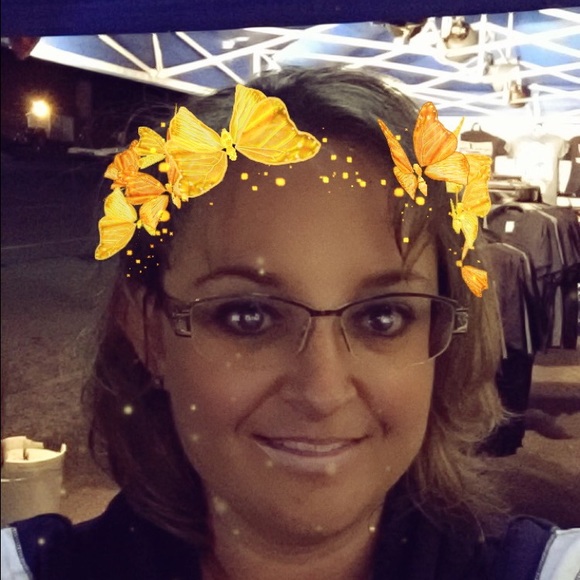 Profile Picture of Lynn Else (@tink_347) on Poshmark