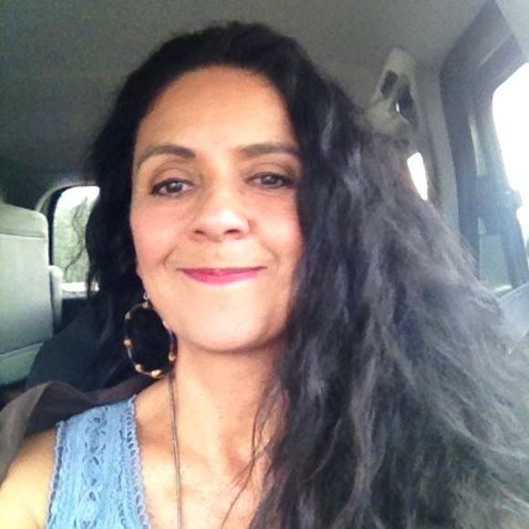 Profile Picture of Gina Blenis (@gina_blenis) on Poshmark