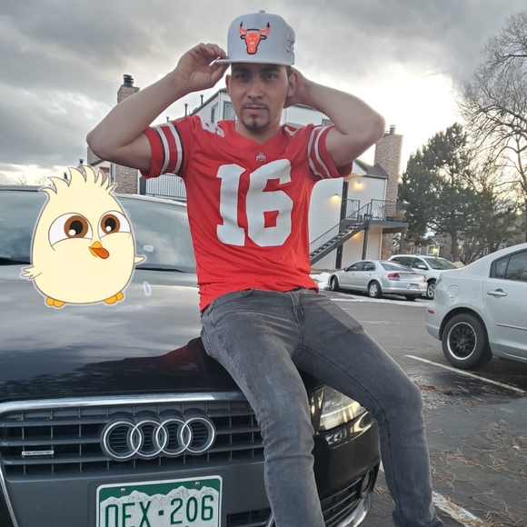 Profile Picture of Luis Alvarenga (@luisalvareng727) on Poshmark