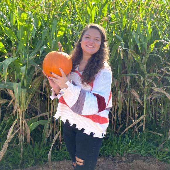 Profile Picture of Sheena Moore (@sheena_2003) on Poshmark