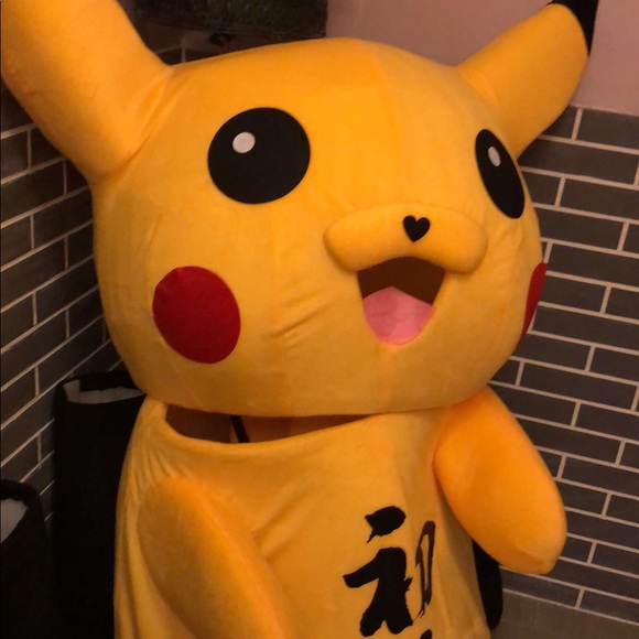 Profile Picture of Yan Zheng (@mizzyan) on Poshmark