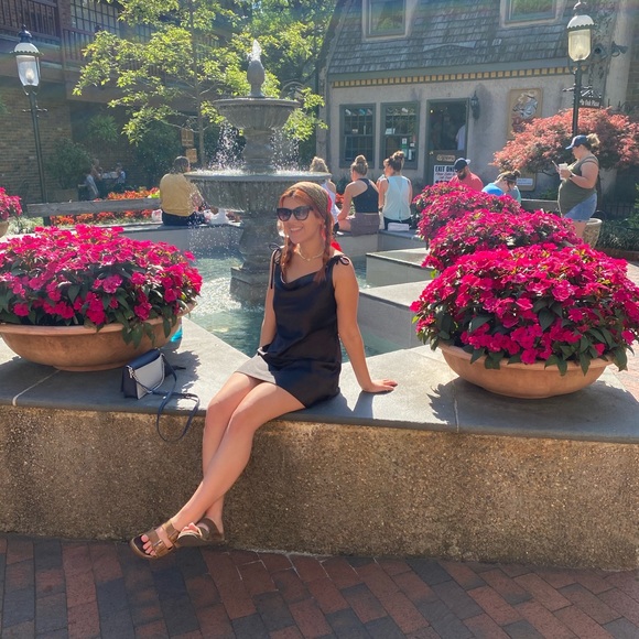 Profile Picture of Raven Mcclintock (@ravenmcclint773) on Poshmark