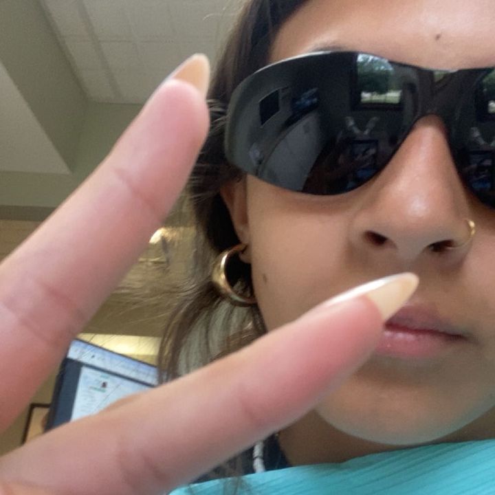 Profile Picture of Car 🍒 (@carlee.kenz) on Tiktok