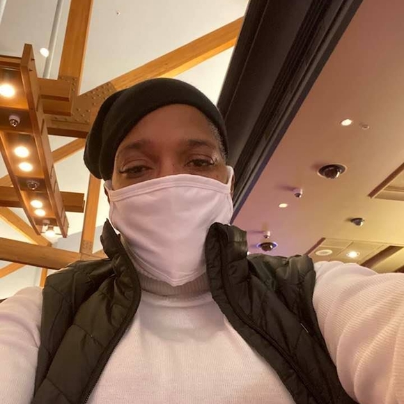 Profile Picture of Crystal Rowe (@crystal_rowe) on Poshmark