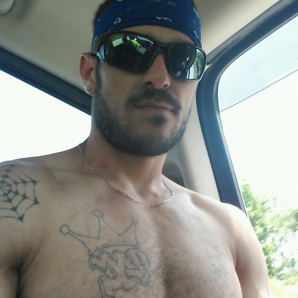 Profile Picture of Matt Wixom (@mattwixom) on Poshmark