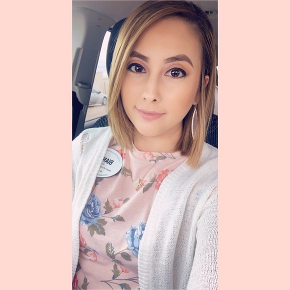 Profile Picture of Bianca Rivas (@brivas09) on Poshmark