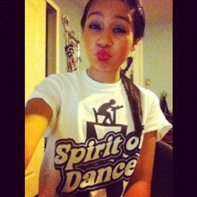 Profile Picture of Daisy Galvez (@DaisyBieber44) on Twitter