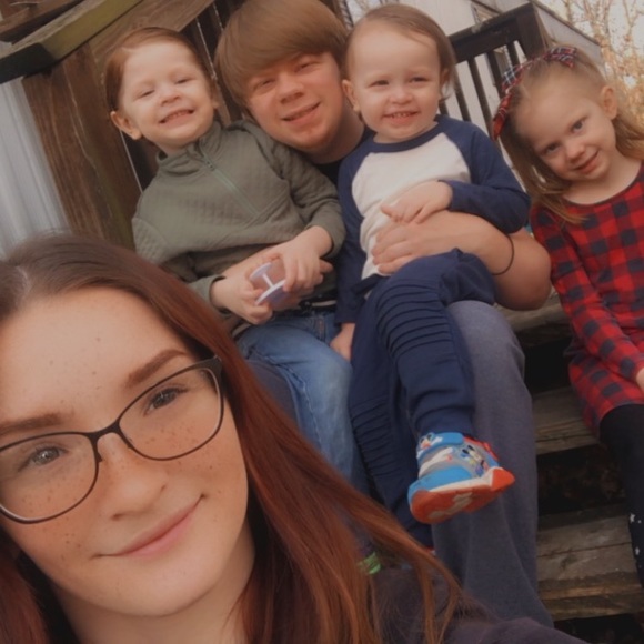 Profile Picture of Abby Okenfuss (@abbyokenfuss) on Poshmark