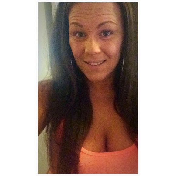 Profile Picture of Bree Bidwell (@bree0x) on Poshmark