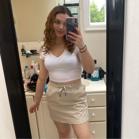 Lydia Wenzler - Poshmark Profile Picture of Lydia Wenzler (@vvave) on Poshmark