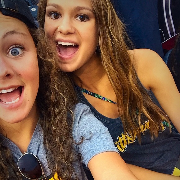 Profile Picture of Katelyn Dalton (@katedalt17) on Poshmark