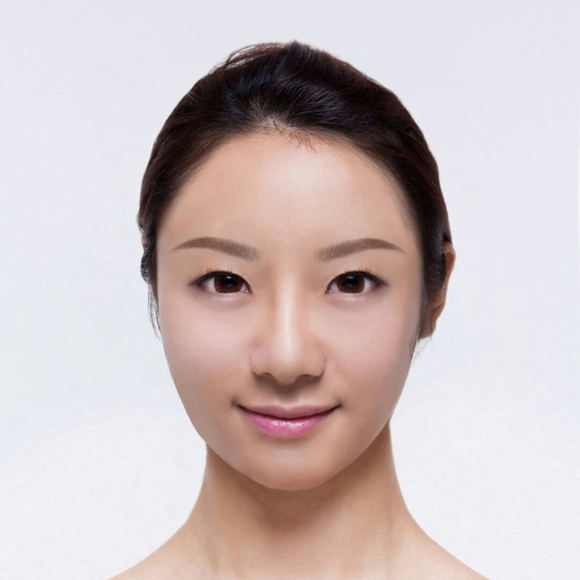 Profile Picture of Xenia Chen (@lyhxj) on Poshmark