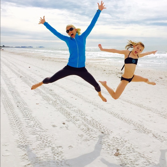 Profile Picture of Amy Beauchamp (@amybbrentb) on Poshmark