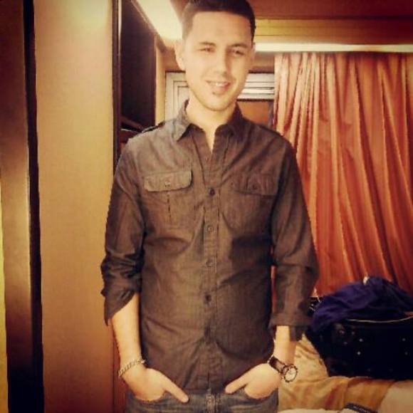 Profile Picture of Alexander Flores (@ayflow) on Poshmark