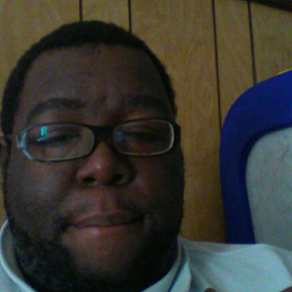 Profile Picture of Clinton White (@donclint) on Poshmark