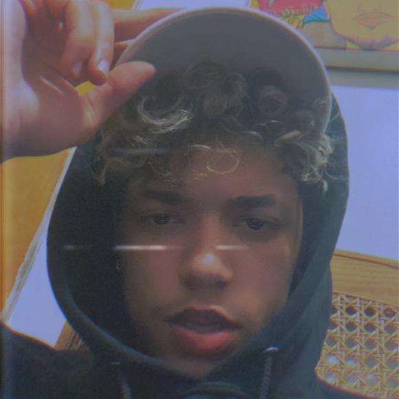 Profile Picture of Anthony Potts (@texxthekid) on Poshmark