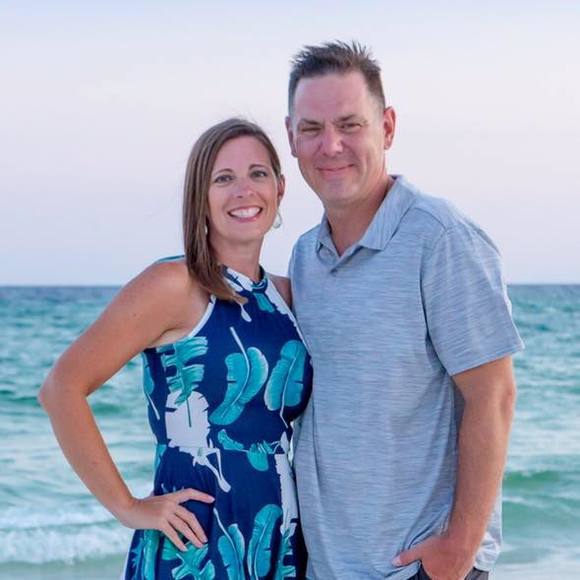 Profile Picture of April Huffstutler kedro (@akedro) on Poshmark