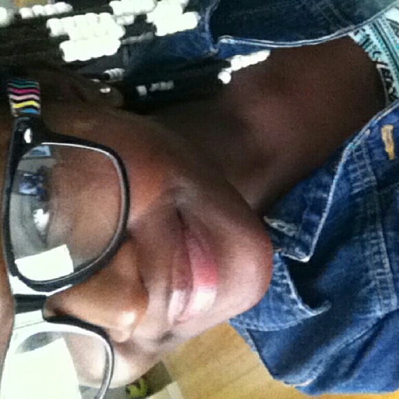 Profile Picture of Abigail Wilcock (@abigailwilcock) on Poshmark