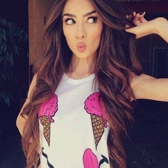 Profile Picture of Rue Suhey (@cokolime) on Poshmark