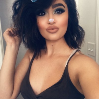 Laura Castrejon - Twitter Profile Picture of Laura Castrejon (@Lauraaaa913) on Twitter