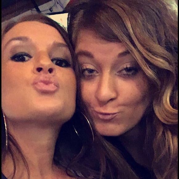 Profile Picture of Haley Nolan (@haleydnolan) on Poshmark