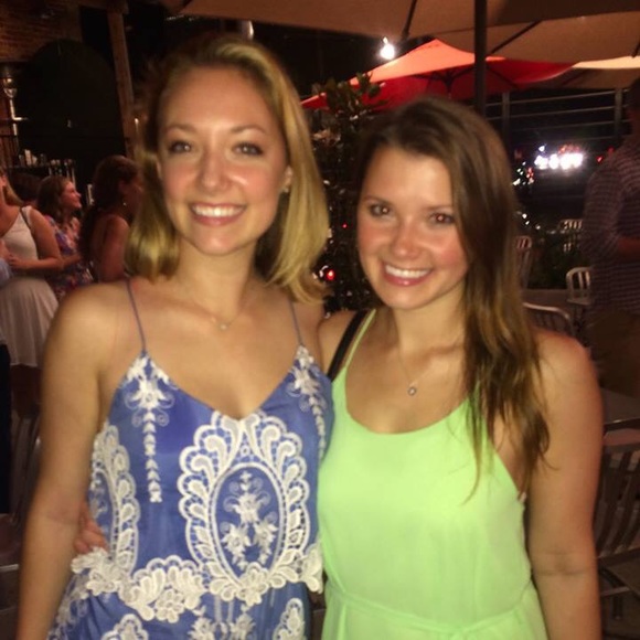 Profile Picture of Clare Murrell (@clarenee11) on Poshmark