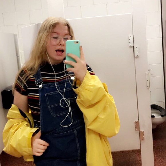 Profile Picture of Jackie Andrzejewski (@jackieajewski) on Poshmark