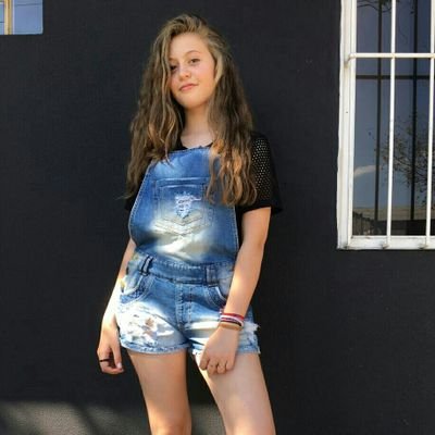 Profile Picture of Juliaaaaaa (@dapper_julia) on Twitter