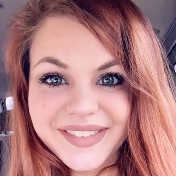 Profile Picture of Kaycie Konchar (@kclynn2832) on Poshmark