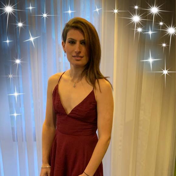 Profile Picture of Karina Camerlengo (@karinacamer) on Poshmark