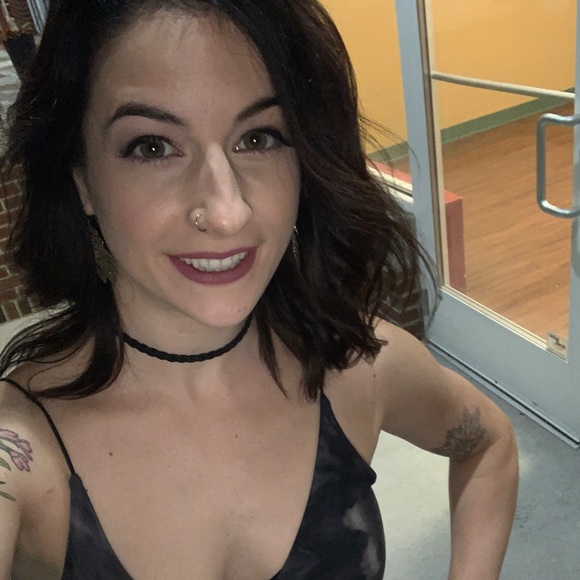 Profile Picture of Kim Verrastro (@kimb596) on Poshmark