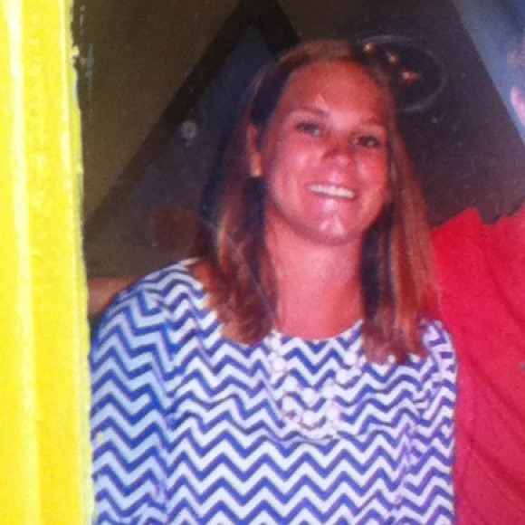 Profile Picture of Leah Goare (@goareld) on Poshmark