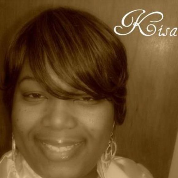 Profile Picture of Kisa Solomon-lockett (@mrs_klockett) on Poshmark