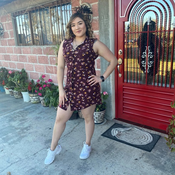 Profile Picture of Lizeth Sanchez (@lizethsanche317) on Poshmark