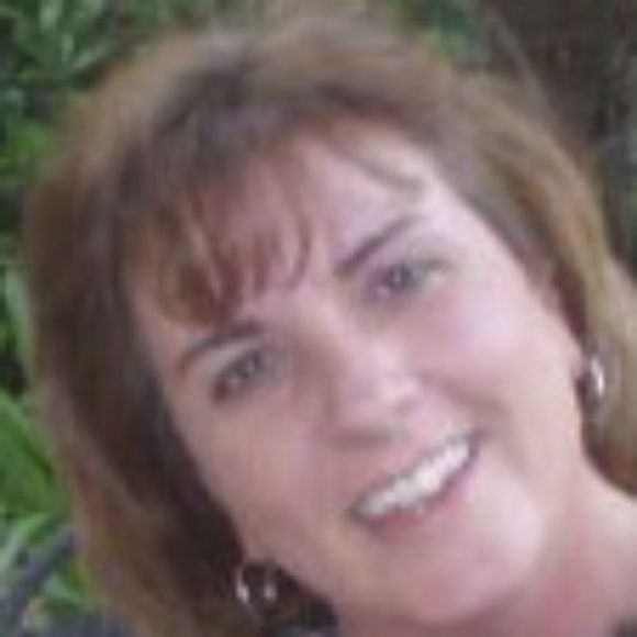 Profile Picture of Sharon Henry (@sharonahenry1) on Poshmark