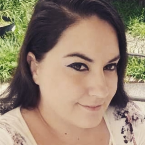 Profile Picture of Devine Vestermark (@devinespirit92) on Poshmark