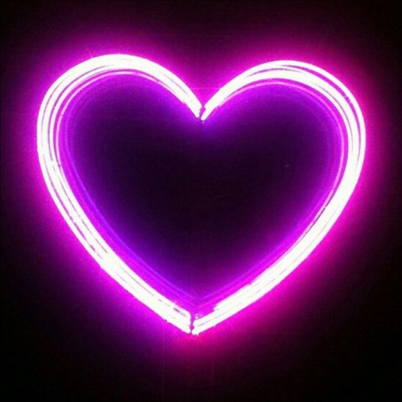 Robin Fastman - Poshmark Profile Picture of Robin Fastman (@3boys2love4ever) on Poshmark