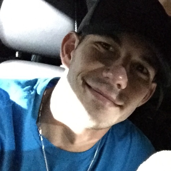 Profile Picture of Tyler Welch (@essayons1984) on Poshmark