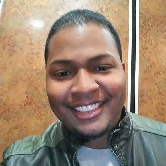 Profile Picture of Edward Pichardo (@pichar56) on Poshmark