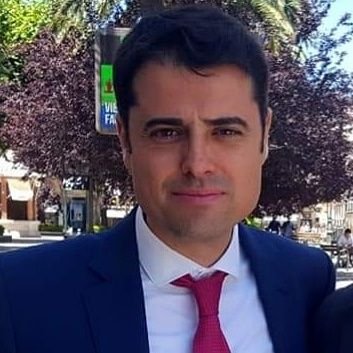 Profile Picture of Alejandro Velez Ferreira (@AlexVelezVox) on Twitter