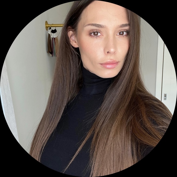 Profile Picture of Sabina Listvan (@sabinalistvan) on Poshmark