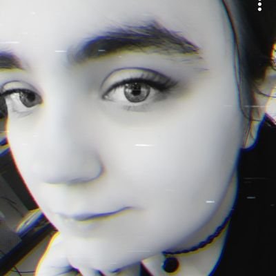 Profile Picture of Katelyn Lewis (@UndeadComa) on Twitter