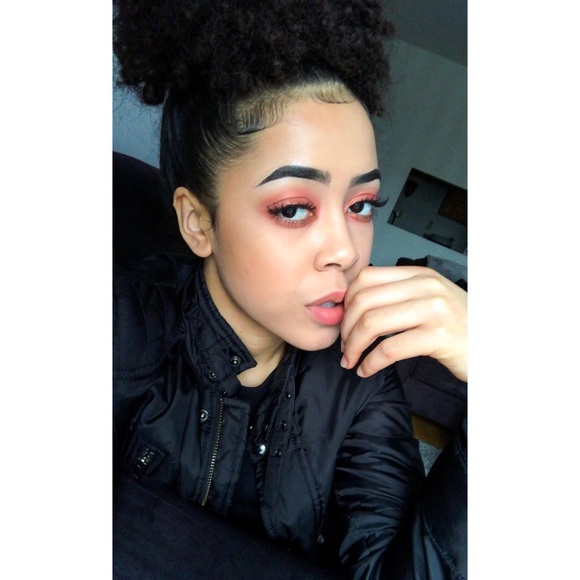 Profile Picture of Brianna Farrar (@bfarrar4) on Poshmark